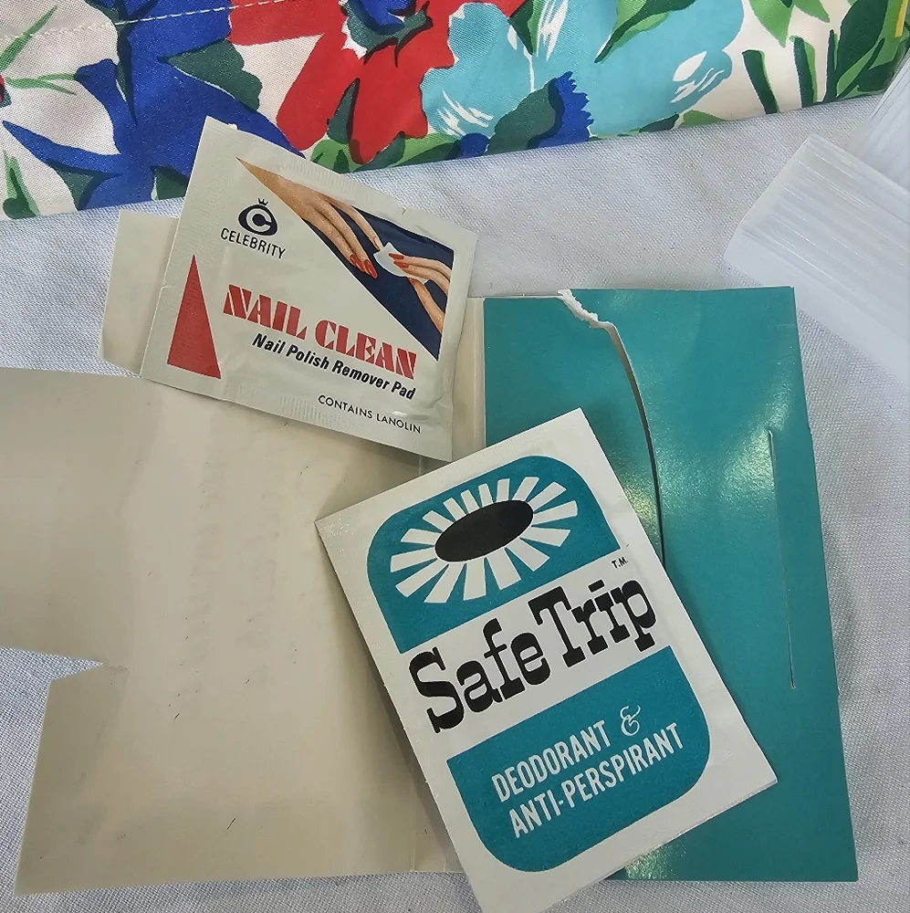Celebrity, Inc. nwt vintage